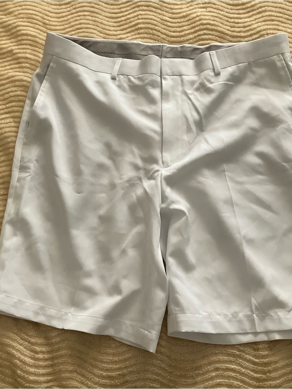 Louis Raphael Golf Shorts Men's Size 38 Flat Front White Polyester Easy Care